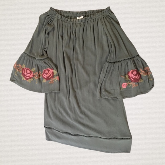 Knox Rose Green Embroidered Bell Sleeve Dress Size XS - Picture 2 of 7